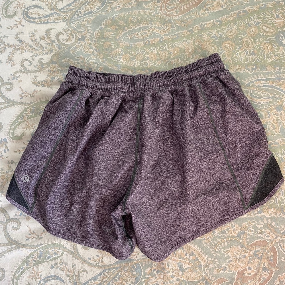 Lululemon Hotty hot II shorts